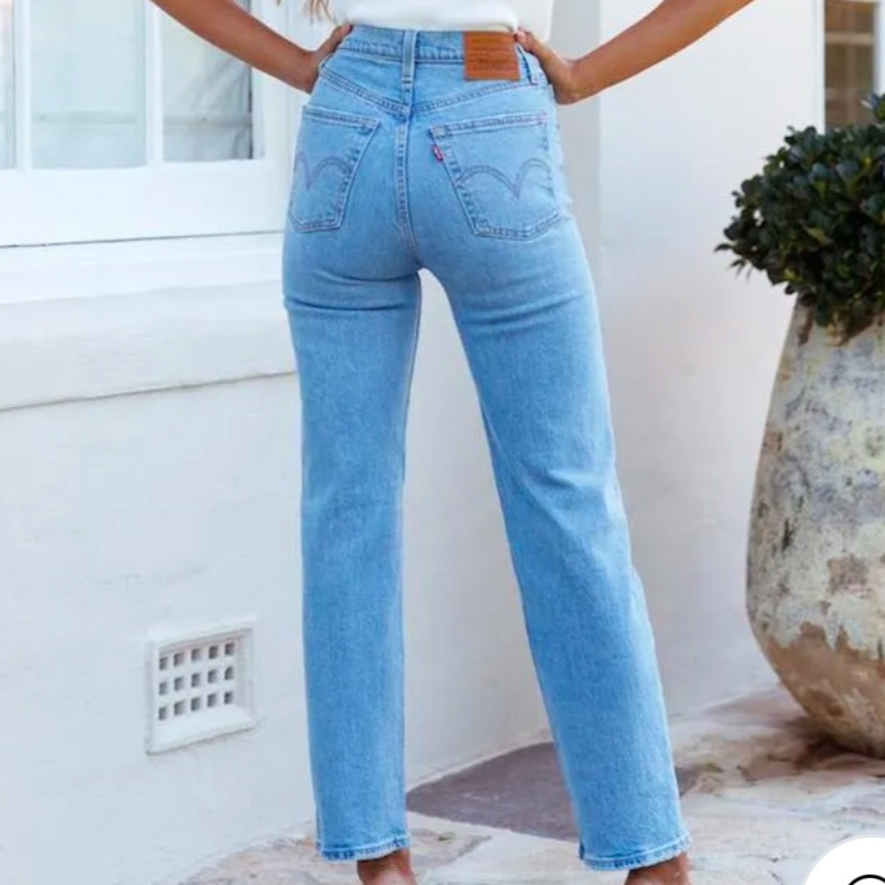 NWT Levi’s Ribcage straightt ankle Sup high rise Slim through the hip and thigh